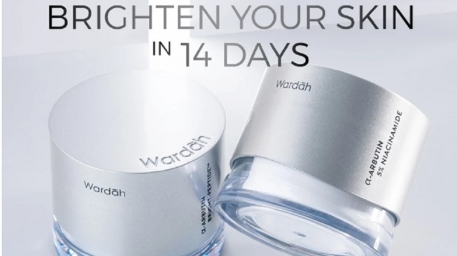 Wardah Crystal Secret Day & Night Moisturizer (Shopee)