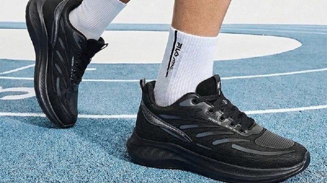 5 Sepatu Lari Brand Lokal di Bawah Rp500 Ribuan, Bisa untuk Laki-laki dan Perempuan