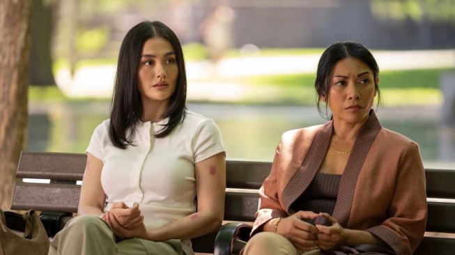 Serial Hollywood 'Reacher' Tayang di Mana? Ini Peran Agnez Mo dan Anggun C Sasmi