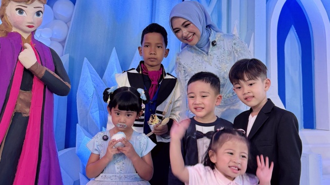 Ria Ricis mengeluarkan uang fantastis untuk ultah ke-4 putrinya, Moana. [Instagram]