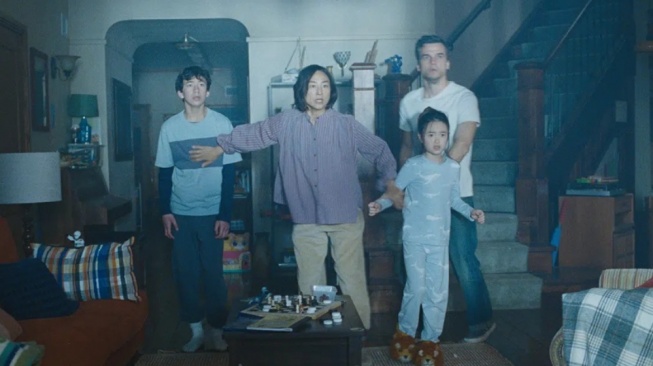 Tayang 7 Agustus, The Last House Suguhkan Thriller Survival Penuh Misteri
