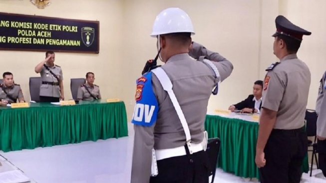 Rampok Toko Emas Pakai Senjata Organik Polri, Briptu MZ Dipecat Polda Aceh