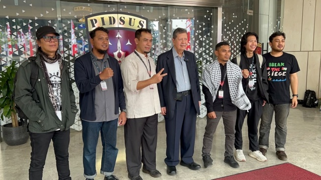 Akui Diculik dan Disiksa, Relawan Global Sumud Flotilla Adukan Dugaan Kejahatan Israel ke Kejagung