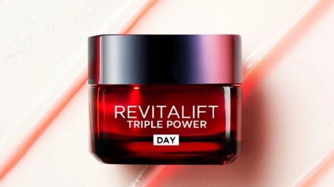 L'Oreal Revitalift Triple Power Day Cream (Shopee)