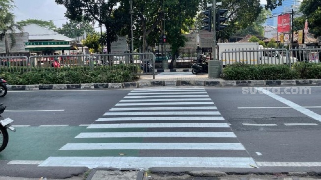 JPO Tendean Belum Diganti, Pelican Crossing Jadi Solusi Sementara untuk Pejalan Kaki
