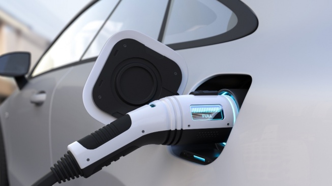 Ilustrasi mobil listrik (Magnific)