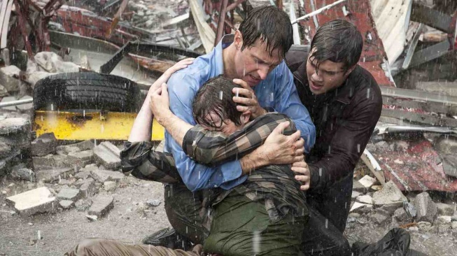 Film Into the Storm akan tayang pada Kamis (30/7/2026) malam ini pukul 20.00 WIB di Trans TV. [YouTube]