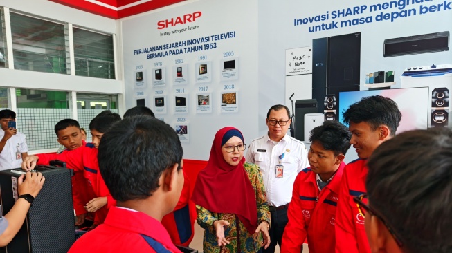 Transformasi Industri Butuh SDM Siap Pakai, Sharp Perluas Program Sharp Class