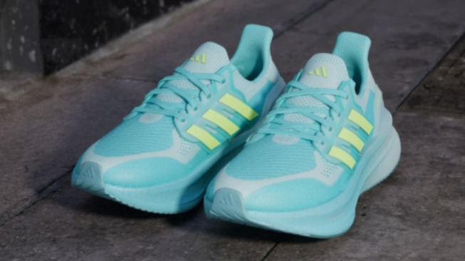 5 Sepatu Lari Wanita Paling Nyaman dan Empuk, Cocok untuk Jogging hingga Maraton