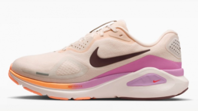 Nike Air Zoom Structure 26. [Nike]