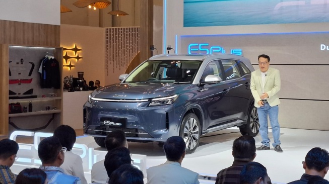 DFSK E5 Plus Resmi Meluncur di GIIAS 2026 dengan Harga Spesial Mulai Rp479 Juta