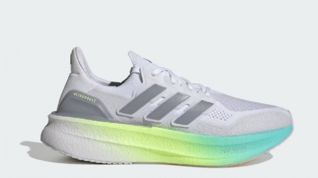 Adidas Ultraboost 5 (Adidas)