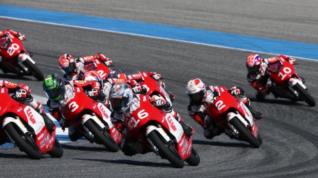 Nekat Tampil Usai Cedera, Pebalap Muda Indonesia Siap 'Siksa' Honda NSF250R di Sirkuit Sepang