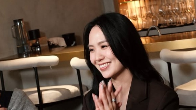 Penyanyi Shi Shi baru saja merilis EP [Instagram]