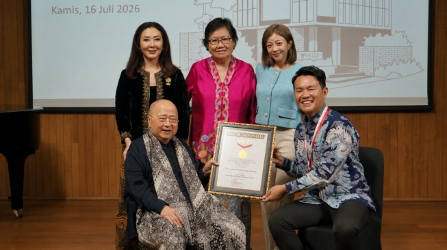 Kisah Inspiratif Dr. Timothy Astandu, Tuntas Jelajahi 197 Negara Berdaulat di Dunia