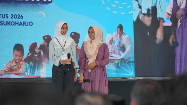 Kisah Haru Lia di Sekolah Rakyat, Untuk Pertama Kalinya Mengenakan Seragam Baru