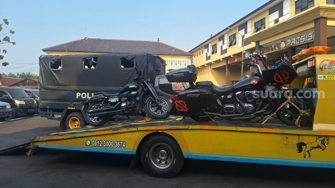 Geledah Jakarta Sampai Pemalang, KPK Sita Mobil-Motor Mewah Hingga Emas