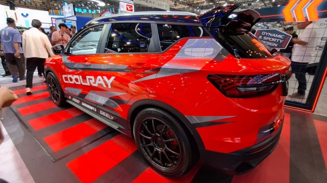 Modifikasi Geely Coolray yang Dpamerkan di GIIAS 2026. (Foto: SUARA.COM/Michele Alessandra)