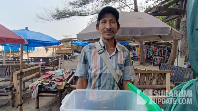 Siapa Ece Andi? Penjual Cilok Pelabuhanratu yang Viral Karena 'Mirip' Lionel Messi