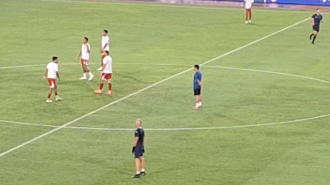 Curang! John Herdman Usir Pelatih Vietnam Intip Pemanasan Timnas Indonesia