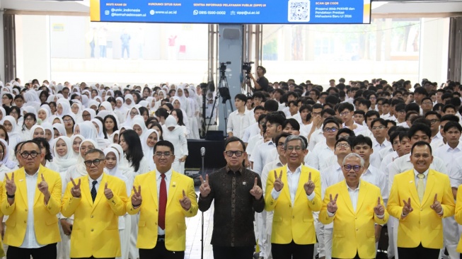 Wamendagri Bima Arya Sugiarto usai memberikan Kuliah Umum Kebangsaan PKKMB Universitas Indonesia (UI) Tahun 2026 di Balairung UI, Kota Depok, Jawa Barat, Senin (3/8/2026). (Dok: Kemendagri)