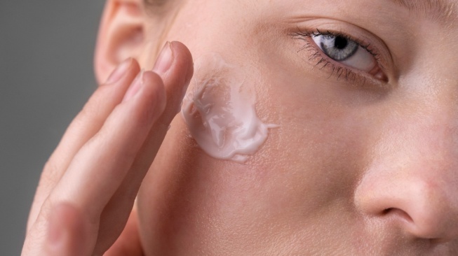 6 Sunscreen Mengandung Ceramide untuk Perbaiki Skin Barrier Rusak, Harga Mulai Rp40 Ribuan