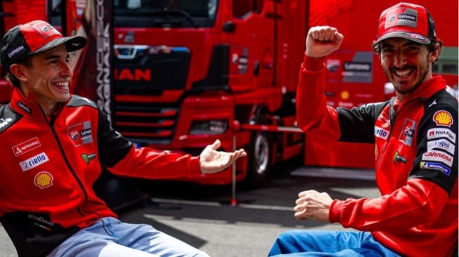 Bantah Rumor Tak Akur, Marc Marquez Sebut Pecco Bagnaia Rekan yang Baik