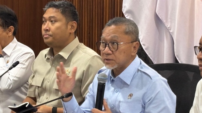 Zulhas Goda Kepala BGN Sudaryono: Belum Sebulan Menjabat Sudah Turun Berapa Kilo?