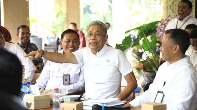 Wamensos Cek Progres Pembangunan Sekolah Rakyat Probolinggo, Kuansing dan Polewali Mandar