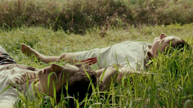 Apakah Cinta Harus Selalu Dimiliki? Belajar Memahami Manusia Lewat Keindahan Call Me by Your Name