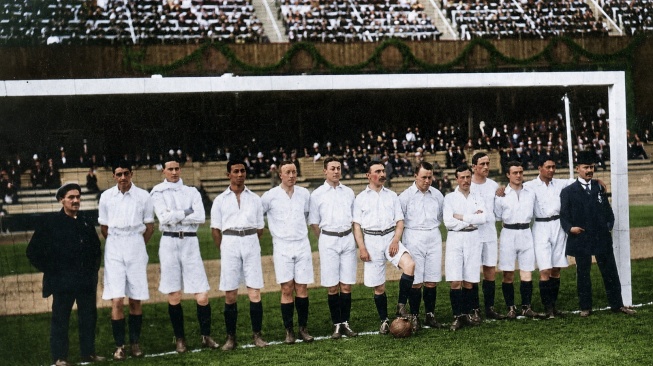 Starting XI Belanda Kelahiran Indonesia Era Kolonial: Lengkap dengan Data Lahir dan Jejak Timnas