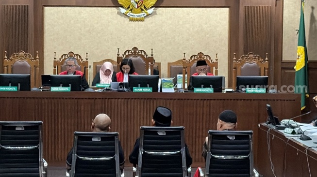Gus Alex Didakwa Terima USD 5,2 Juta di Korupsi Kuota Haji