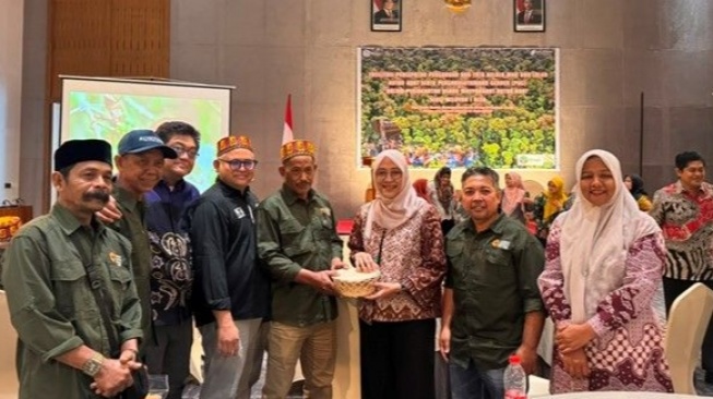 Jaga Hutan dengan Kearifan Lokal, Pemerintah Genjot Status Hukum Masyarakat Adat Gunung Kong