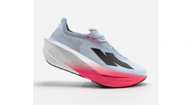 sepatu lari kiprun kipstorm tempo (decathlon)
