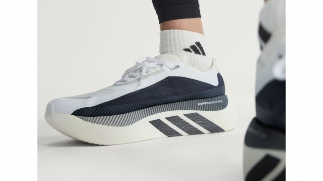 Review dr Tirta Jajal Adidas Hyperboost Edge, Sepatu Lari Happening Harga Rp3,5 Jutaan