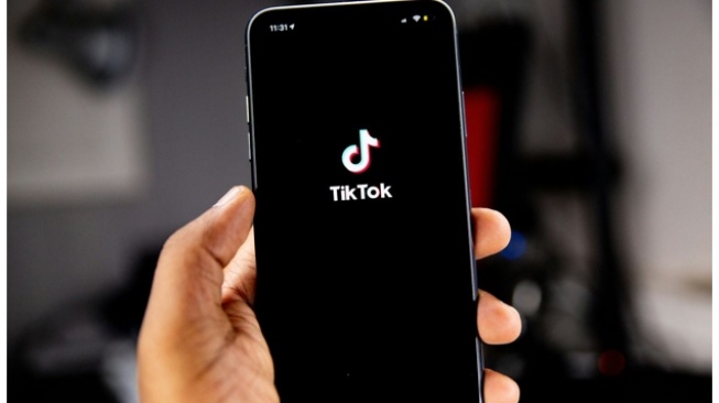 Dulu Googling, Kini TikToking: Mengapa Gen Z Beralih ke TikTok?