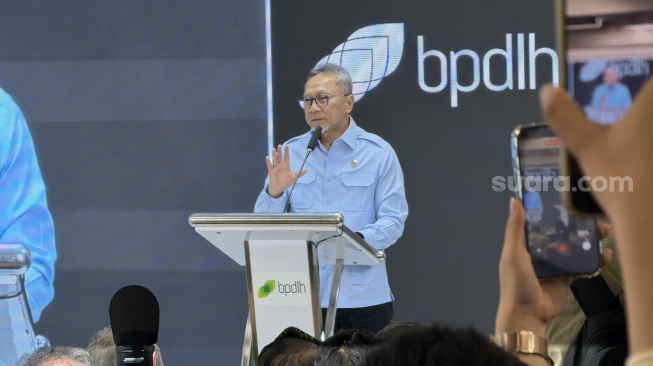 Zulhas Akui Pernah Dikasih Uang Rp 893 Miliar dari George Soros