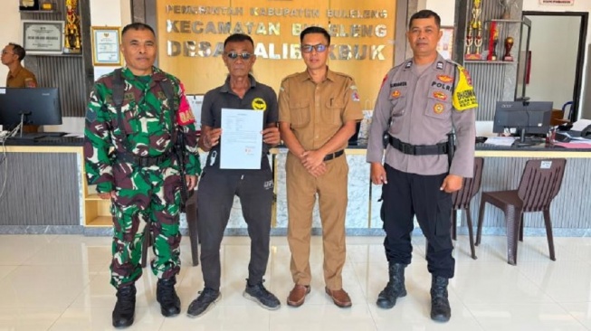 Pemerintah desa memberikan pembinaan dan peringatan kepada pria pelaku pelecehan kepada WNA asal China. Agar tidak mengulangi perbuatannya dan bila melakukan tindakan serupa, pihak desa akan mengambil langkah hukum [SuaraBali.id/Istimewa]