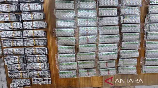 Polresta Cirebon Sita 6.964 Butir Obat Keras Ilegal, Tiga Pengedar Ditangkap