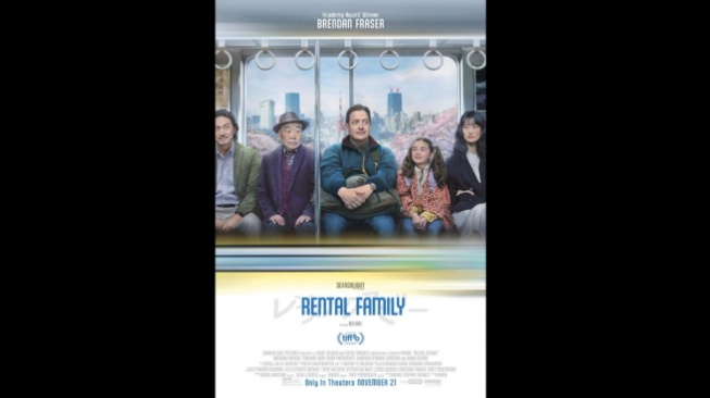Mengulas Sisi Manusiawi dari Jasa Sewa Peran Keluarga di Film Rental Family