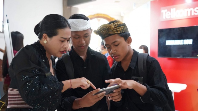 Kolaborasi Telkomsel, Pemerintah Provinsi Bali, dan Gasing Academy hadirkan ekosistem AI for Education. [Telkomsel]