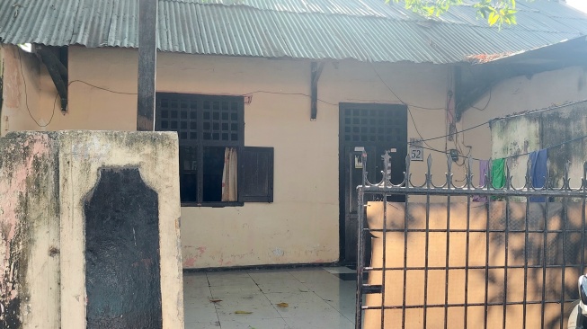 Bekas Stasiun Jongaya Makassar yang saat ini jadi rumah warga [SuaraSulsel.id/Lorensia Clara]