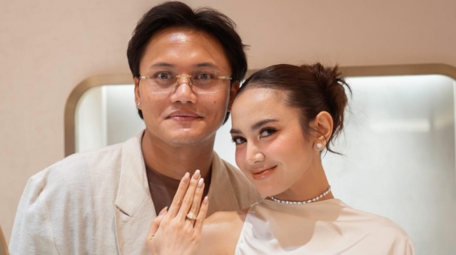 Kado Anniversary Sempat Bikin Mahalini Kesal, Rizky Febian Bongkar Rencana Rahasianya