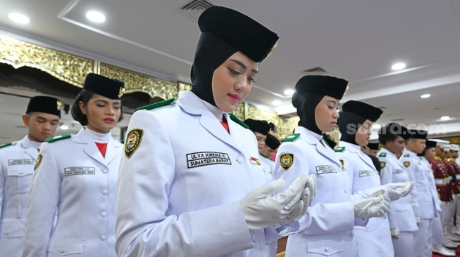 Tim Pasukan Pengibar Bendera Pusaka (Paskibraka) yang akan mengemban tugas dalam Upacara Peringatan Detik-Detik Proklamasi Kemerdekaan Republik Indonesia di Istana Merdeka, Senin, 17 Agustus 2026, telah resmi ditetapkan. (Foto dok. istana kepresidenan)