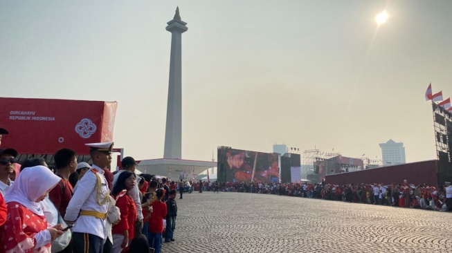 LIVE STREAMING: Kirab Bendera Sang Merah Putih dari Monas Menuju Istana Merdeka