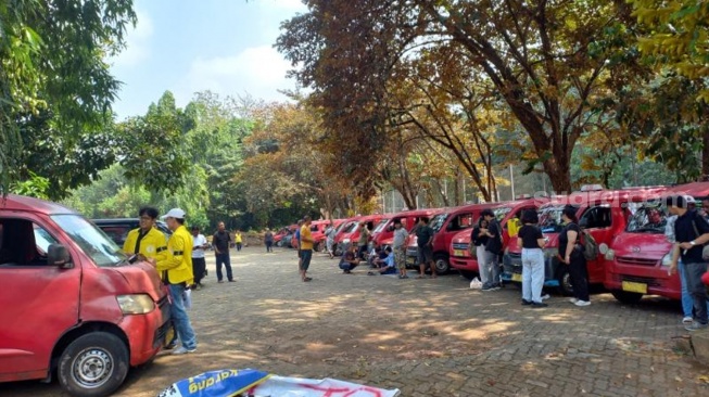 Ratusan mahasiswa Universitas Indonesia (UI) berencana melakukan unjuk rasa di kawasan Bundaran HI, Jakarta, pada Selasa (18/8/2026).