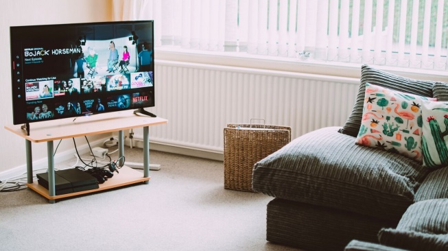 Perbedaan OLED vs QLED vs Mini LED pada Smart TV, Mana yang Paling Bagus?