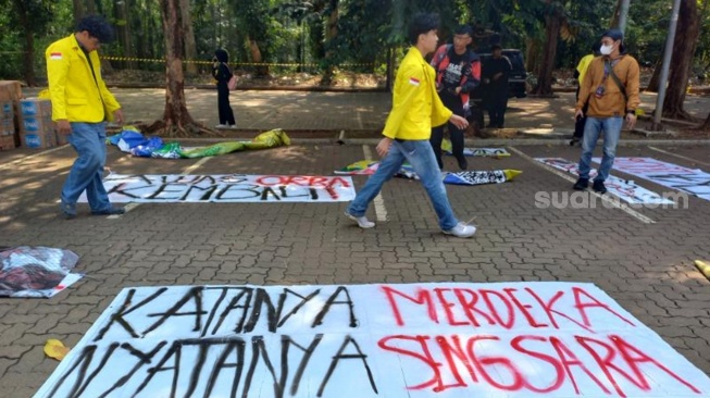 Ratusan mahasiswa Universitas Indonesia (UI) berencana melakukan unjuk rasa di kawasan Bundaran HI, Jakarta, pada Selasa (18/8/2026).