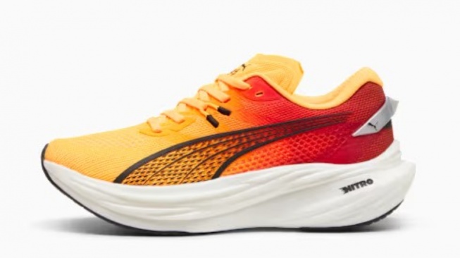 Sepatu Lari Deviate NITRO™ 3