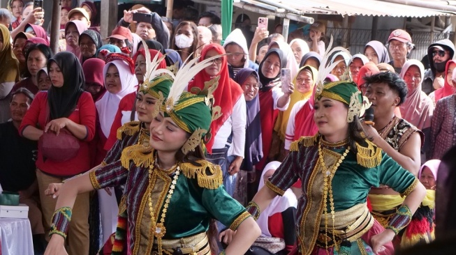 Jathilan Amita Dahayu Meriahkan Acara GEMPAR di Pasar Ngino Sleman (Suara.com)